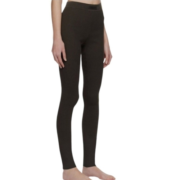 Essentials Charcoal/ Chocolate Ribbed Leggings Size M - Picture 3 of 12